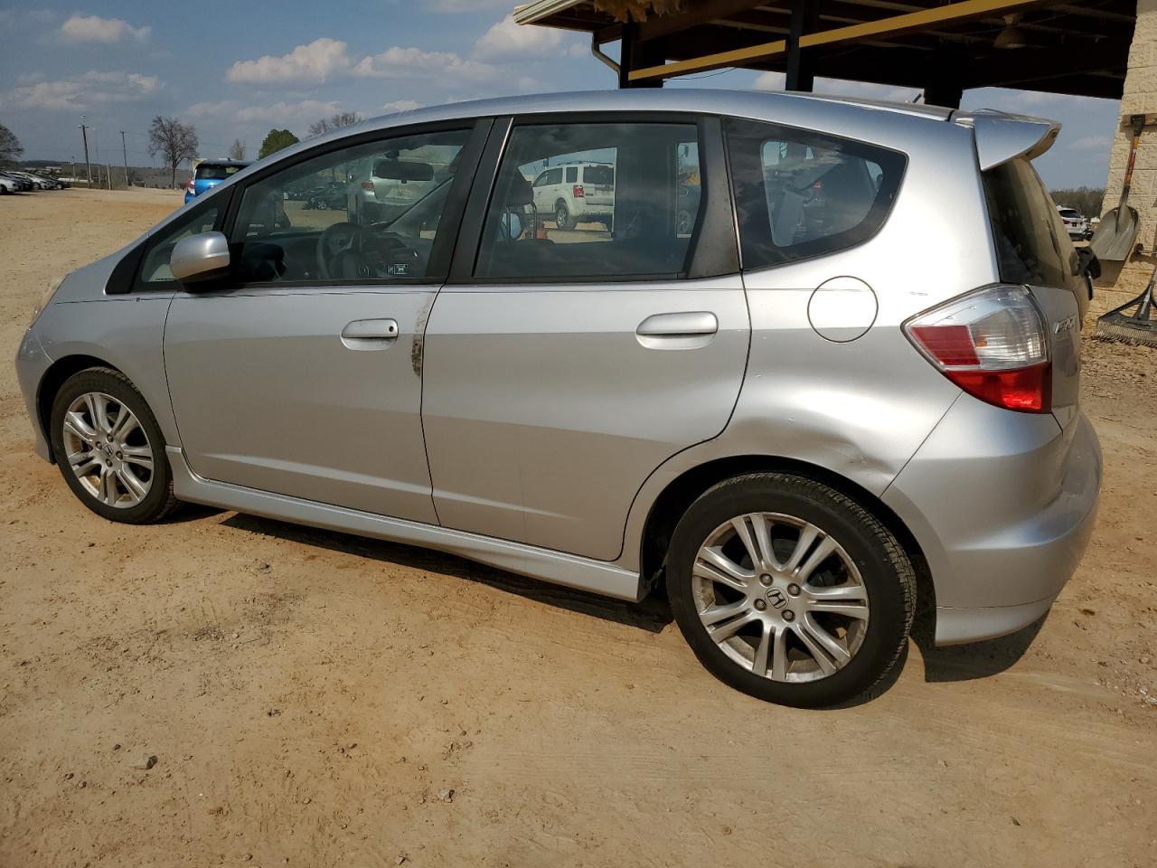 2011 HONDA FIT SPORT - Фото 2