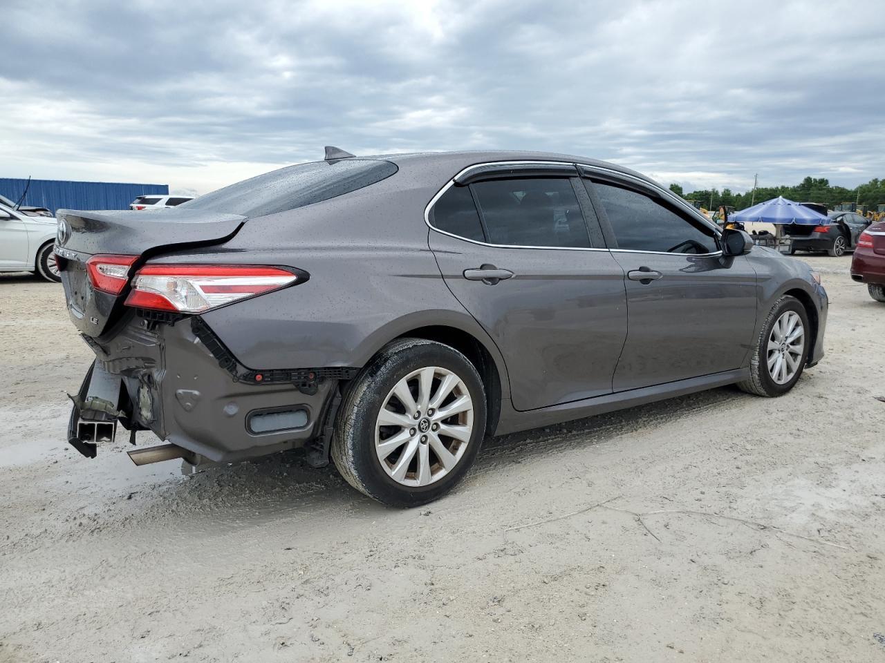 2020 TOYOTA CAMRY LE - Фото 3