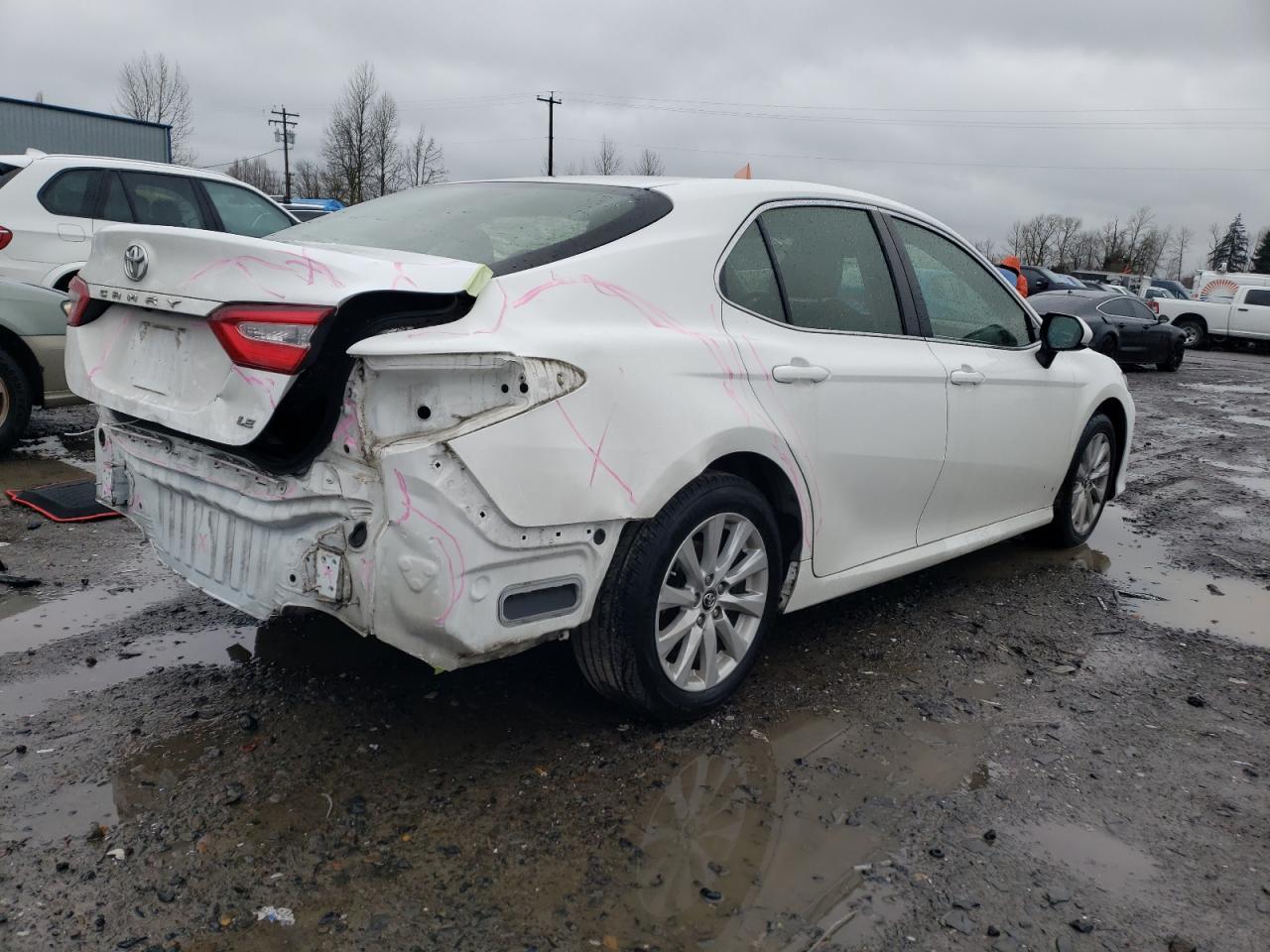 2018 TOYOTA CAMRY L - Фото 3