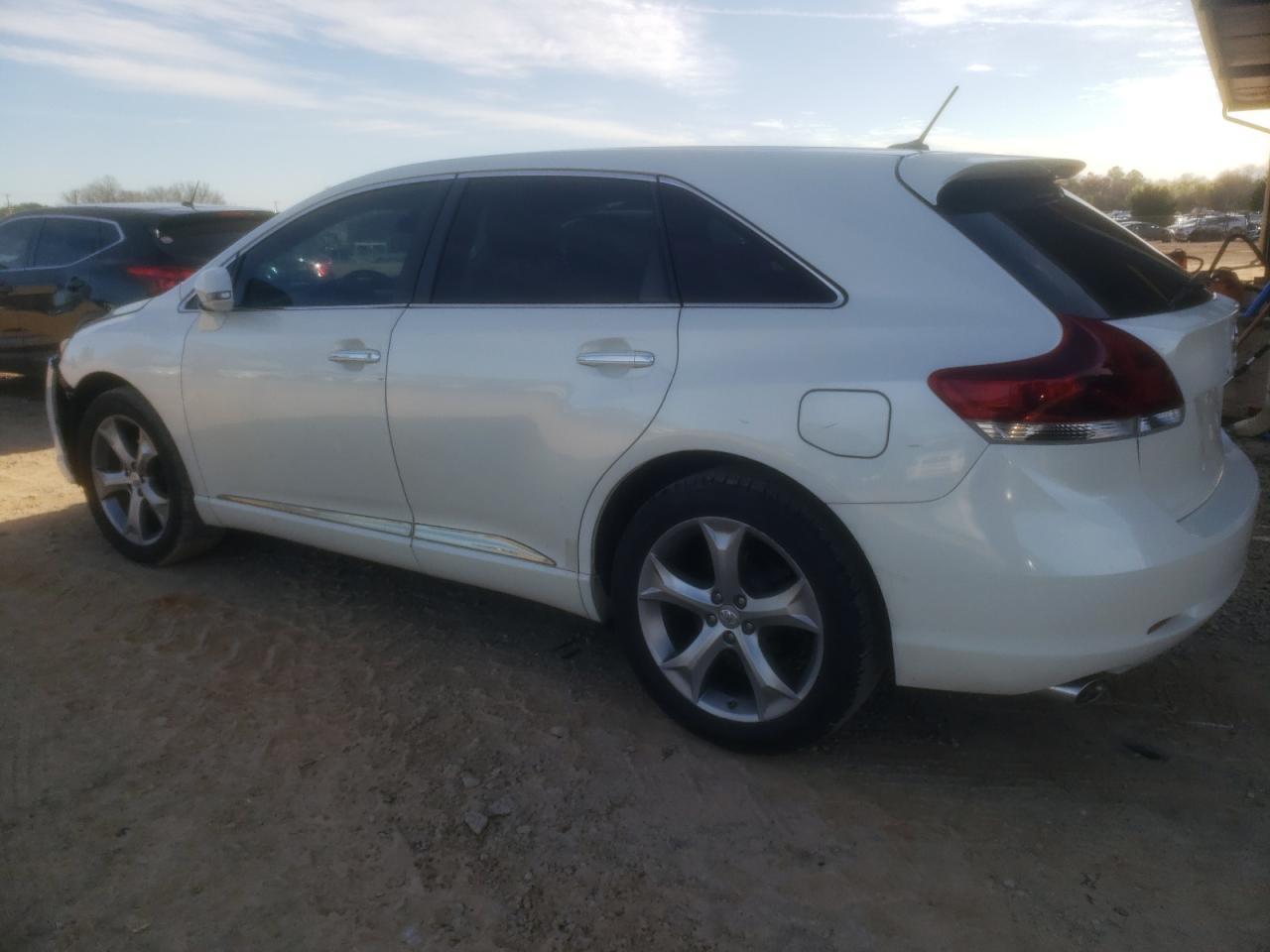 2013 TOYOTA VENZA LE - Image 2