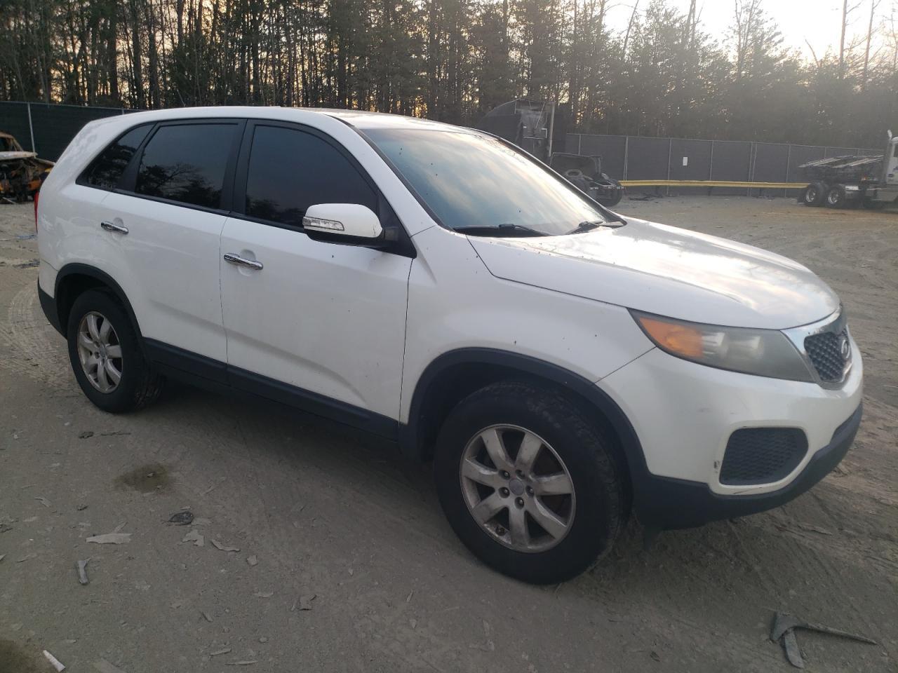 2012 KIA SORENTO BA - Image 4
