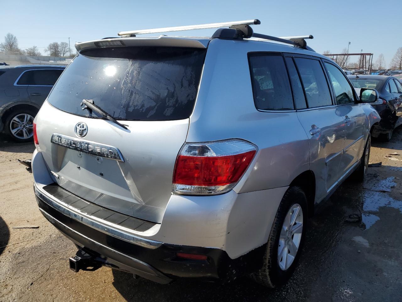 2011 TOYOTA HIGHLANDER - Фото 3