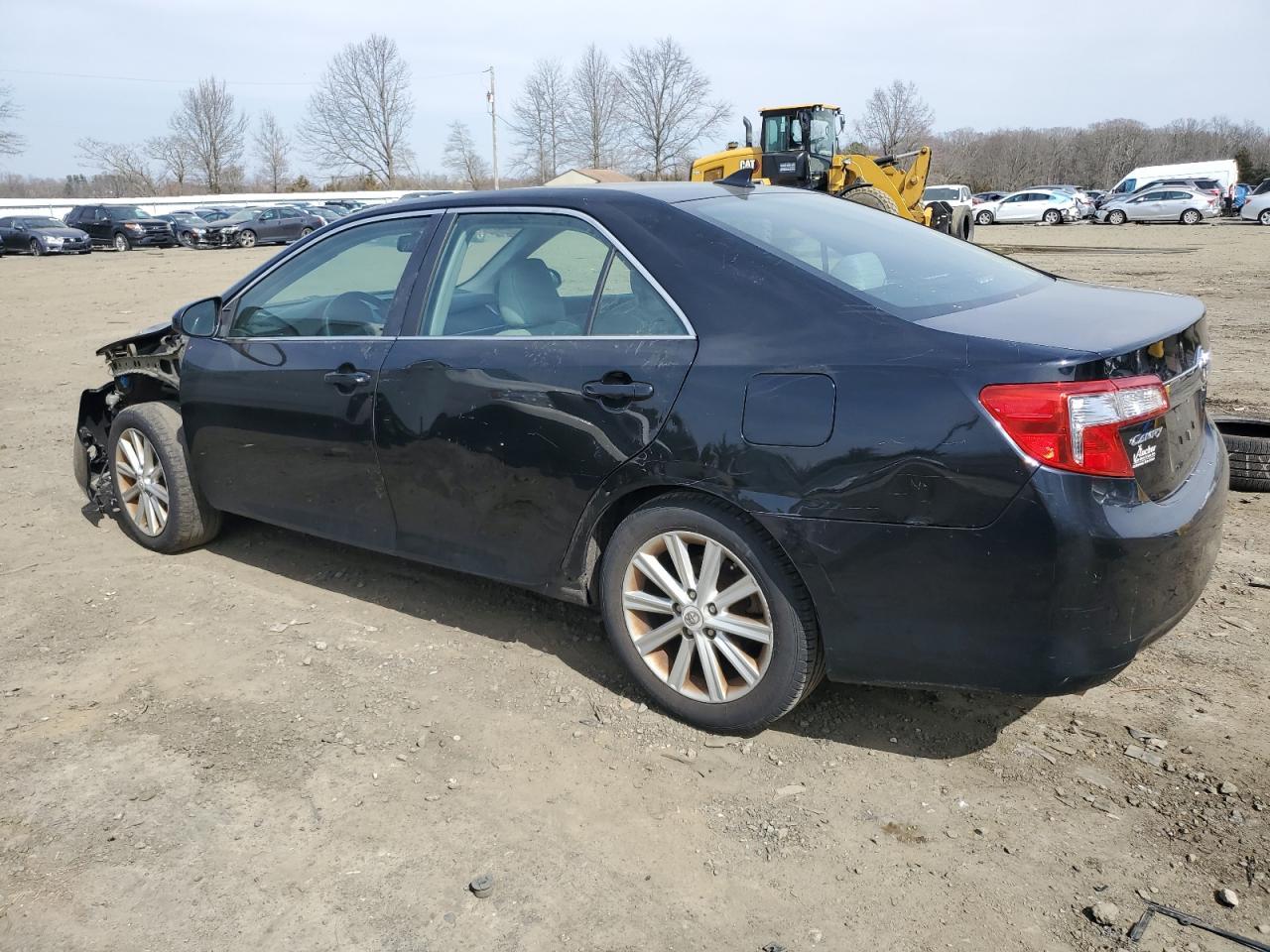2012 TOYOTA CAMRY SE - Фото 2