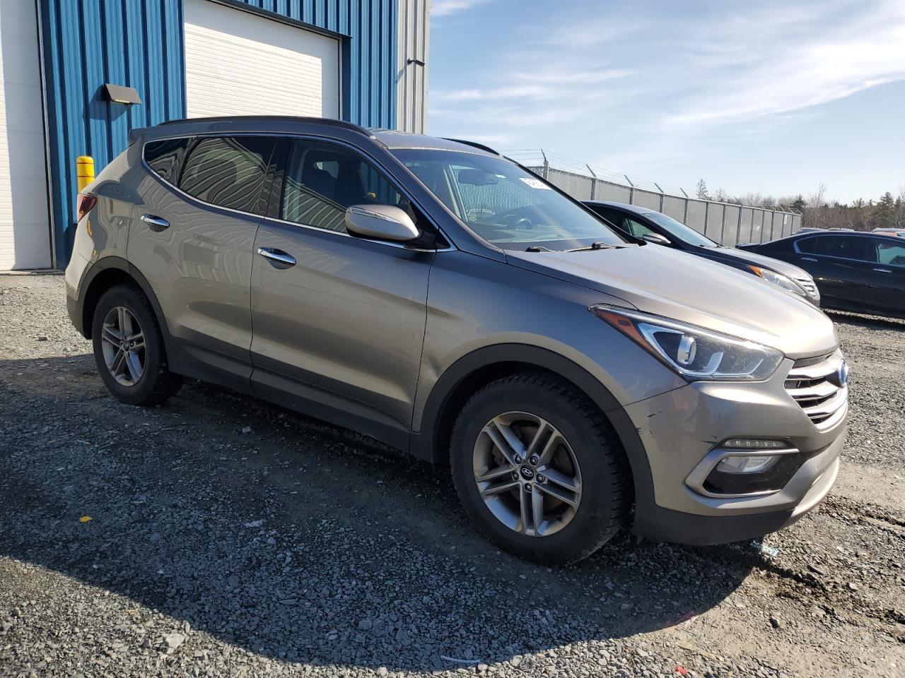 2017 HYUNDAI SANTA FE S - Image 4