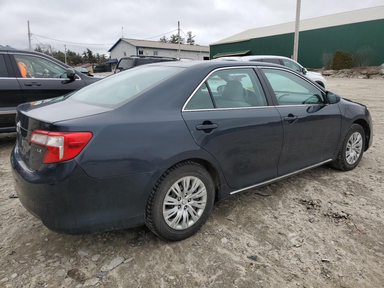 2014 TOYOTA CAMRY L - Фото 3