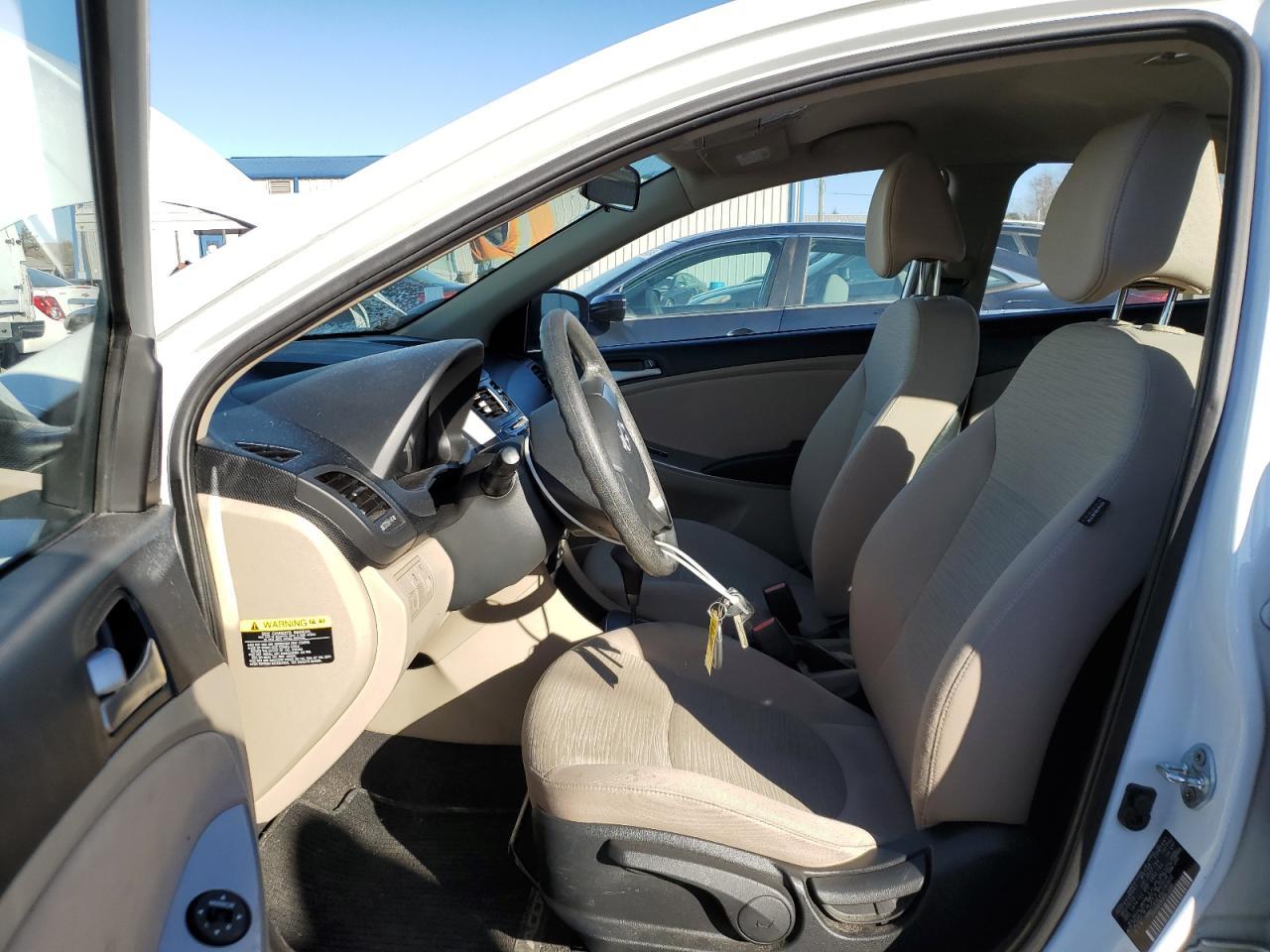 2016 HYUNDAI ACCENT SE - Фото 7