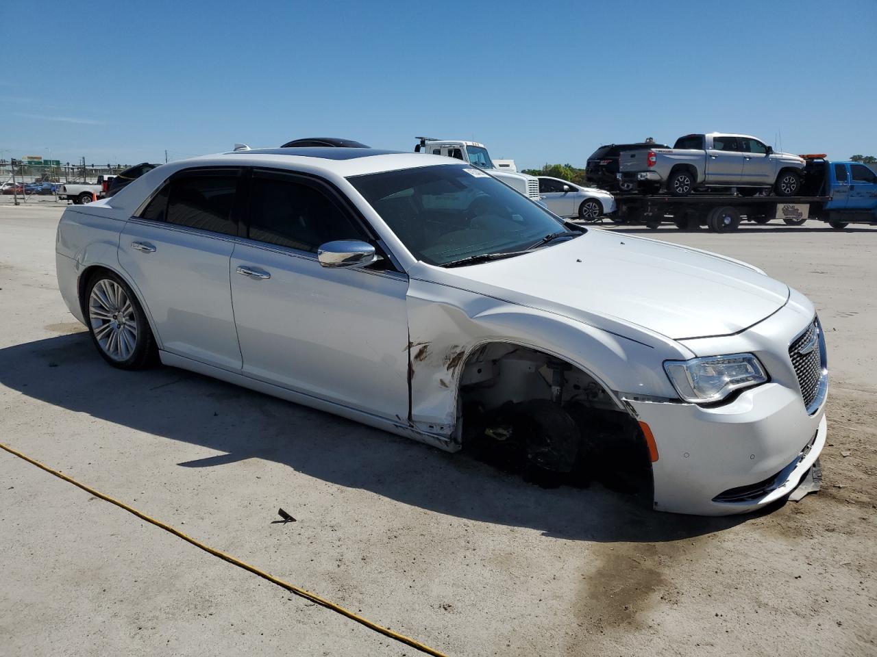 2015 CHRYSLER 300C - Фото 4