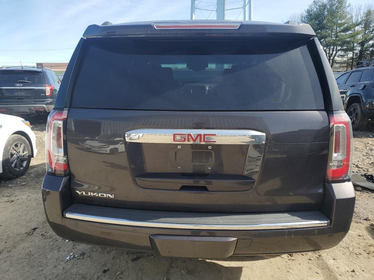 2016 GMC YUKON DENA - Фото 6