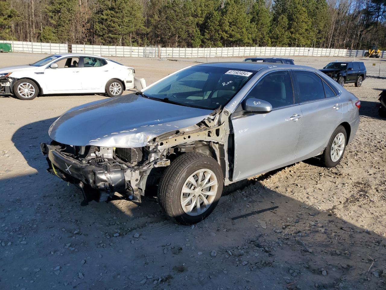 2016 TOYOTA CAMRY LE