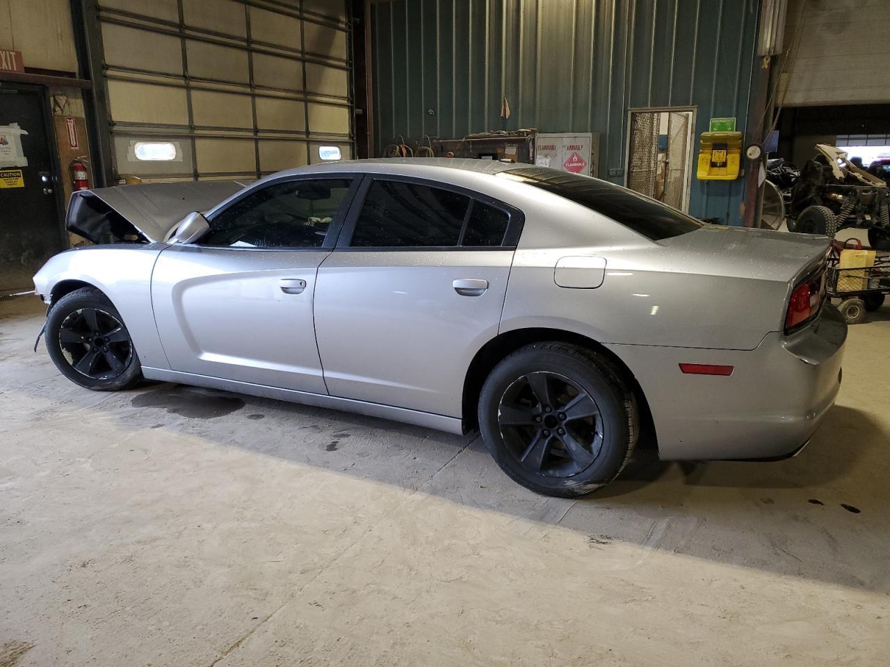 2013 DODGE CHARGER SE - Фото 2