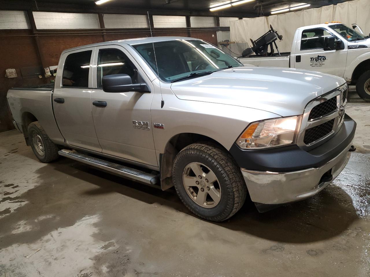 2014 RAM 1500 ST - Image 4