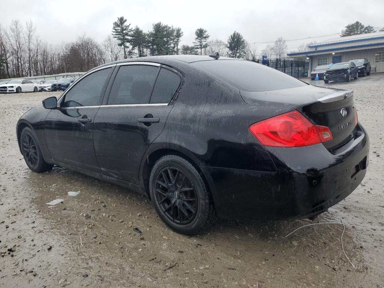 2012 INFINITI G37 - Image 2