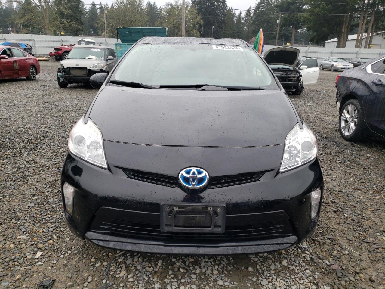 2015 TOYOTA PRIUS - Image 5