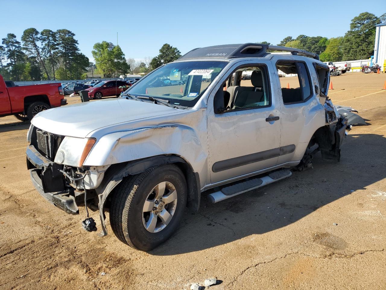 2013 NISSAN XTERRA X
