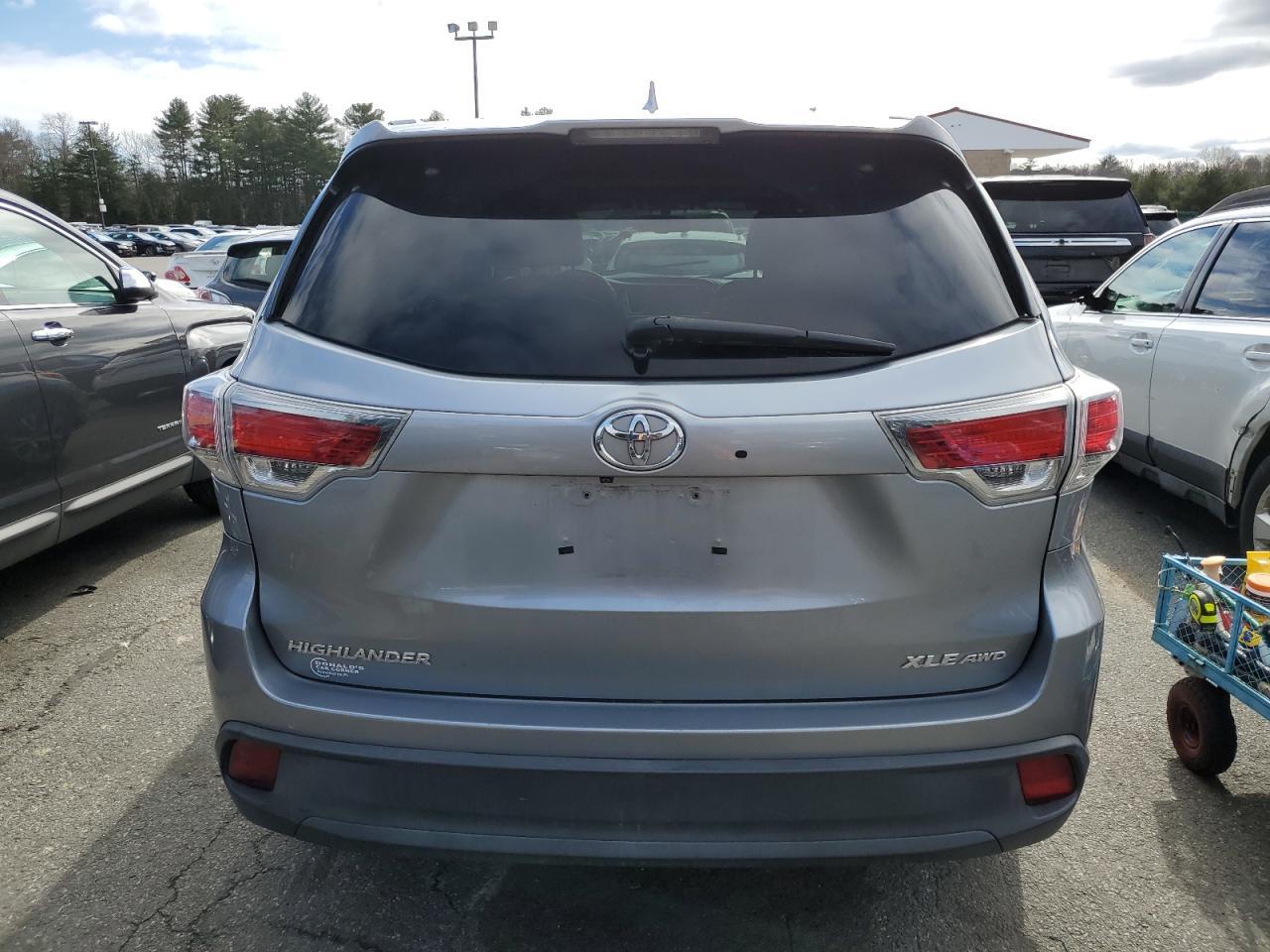 2014 TOYOTA HIGHLANDER - Фото 6