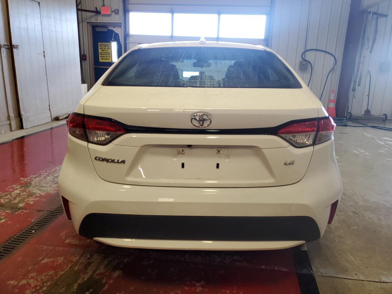 2022 TOYOTA COROLLA LE - Фото 6