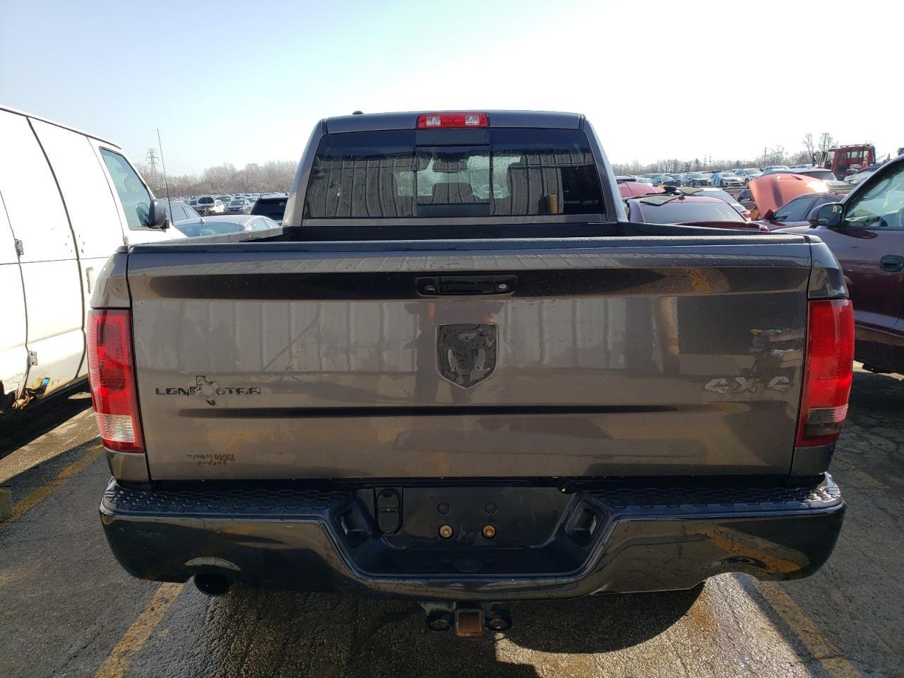 2017 RAM 1500 SLT - Image 6