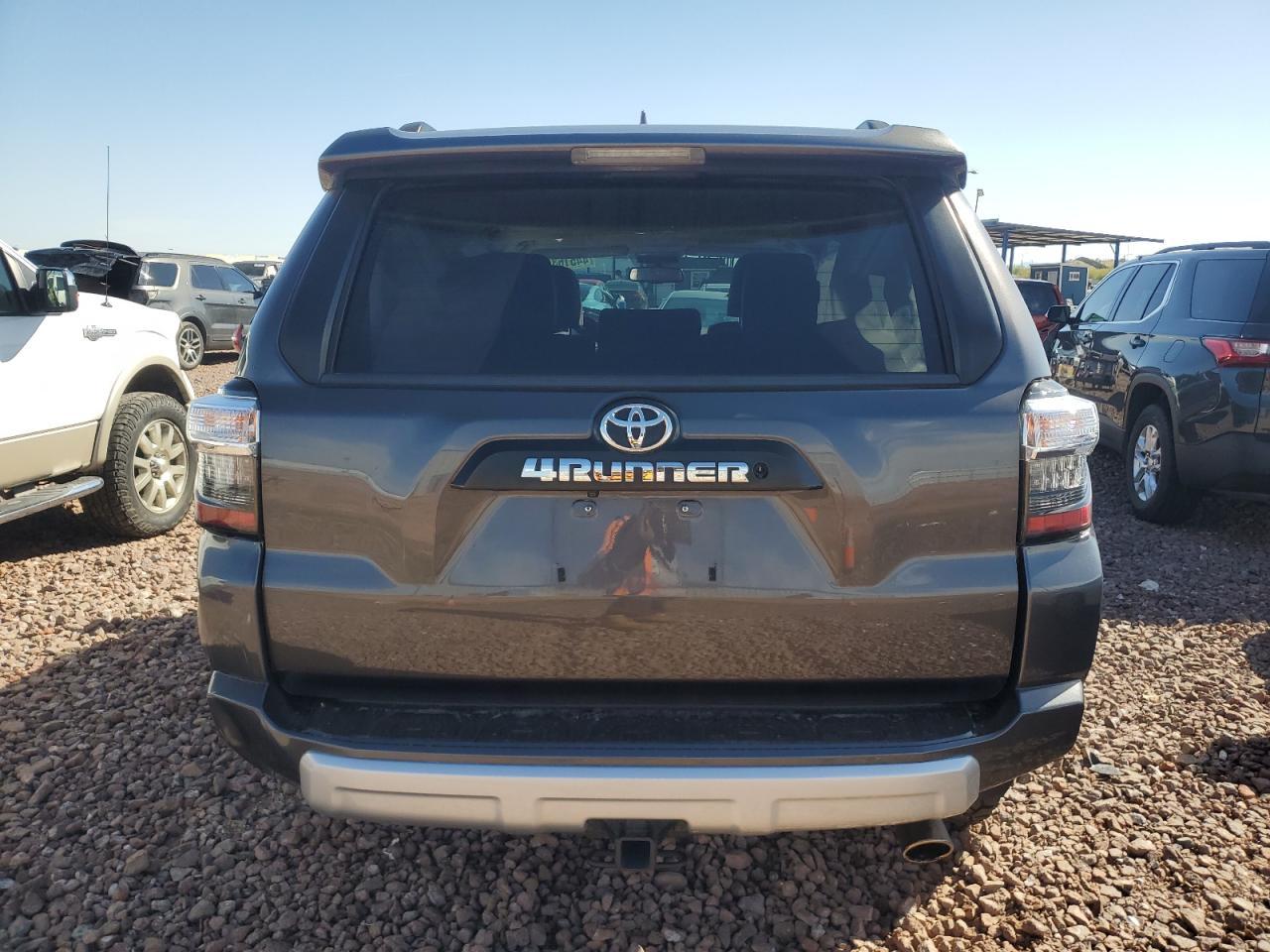 2019 TOYOTA 4RUNNER SR - Image 6