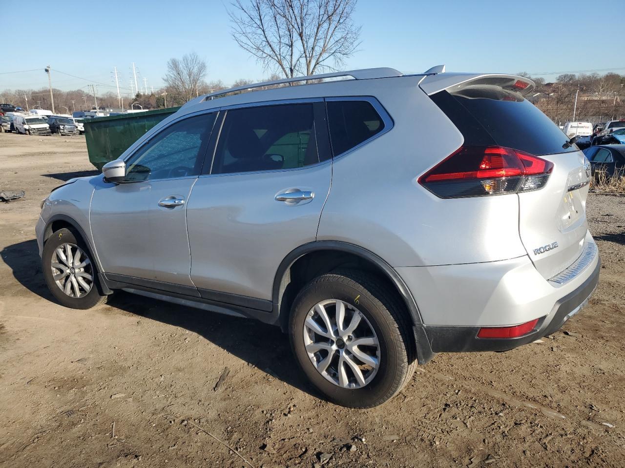2018 NISSAN ROGUE S - Фото 2