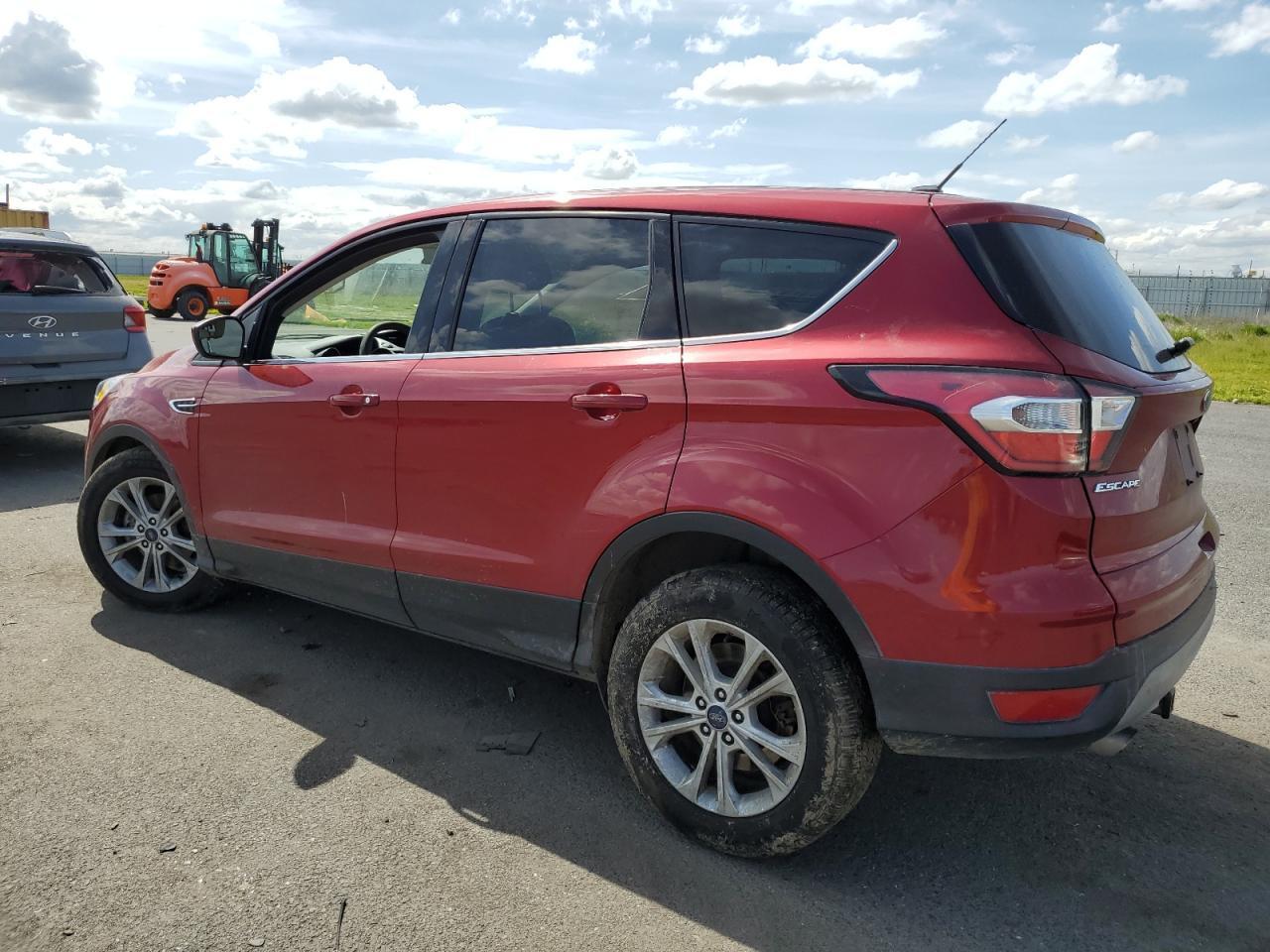 2017 FORD ESCAPE SE - Фото 2