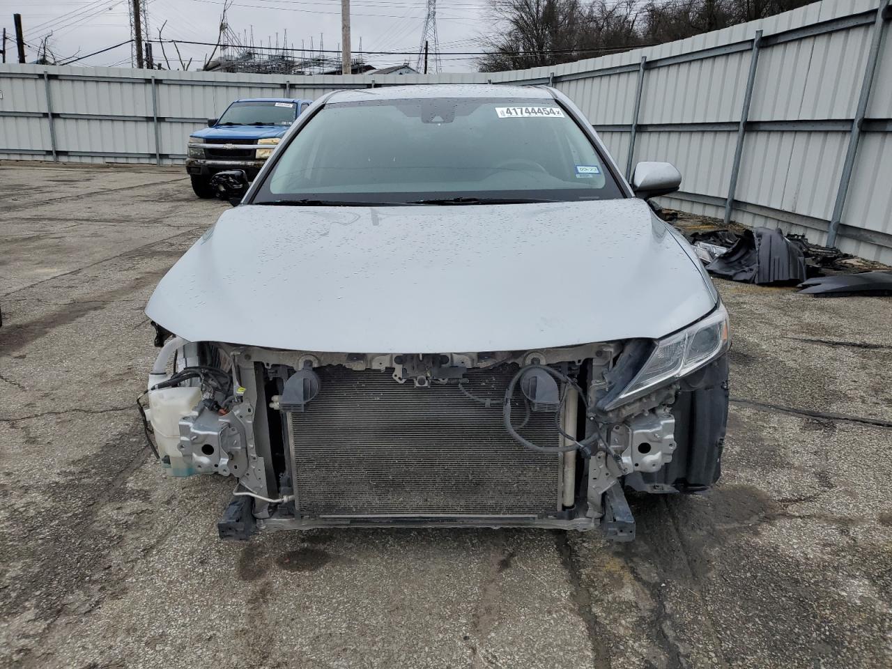 2020 TOYOTA CAMRY LE - Фото 5