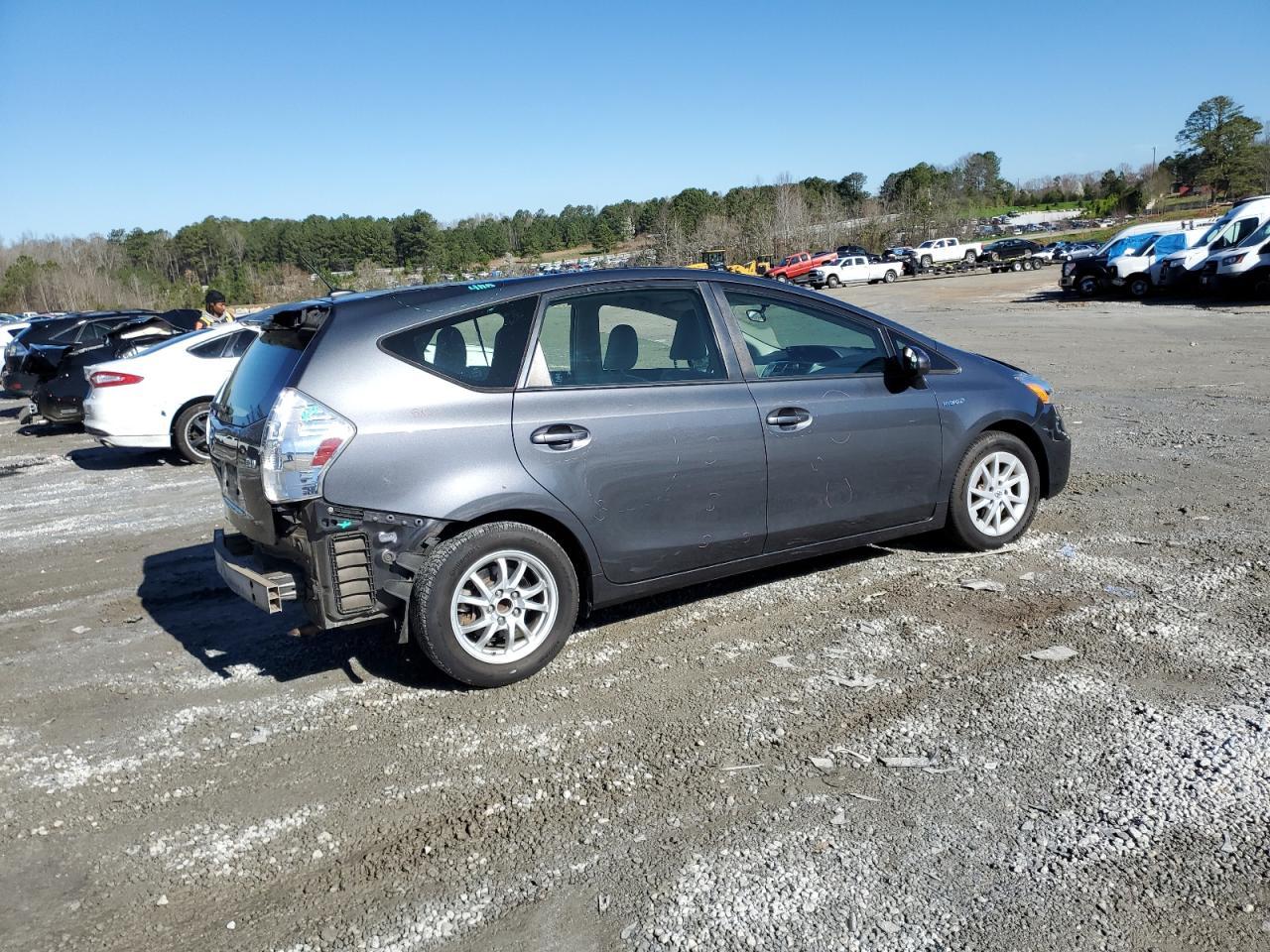2013 TOYOTA PRIUS V - Фото 3