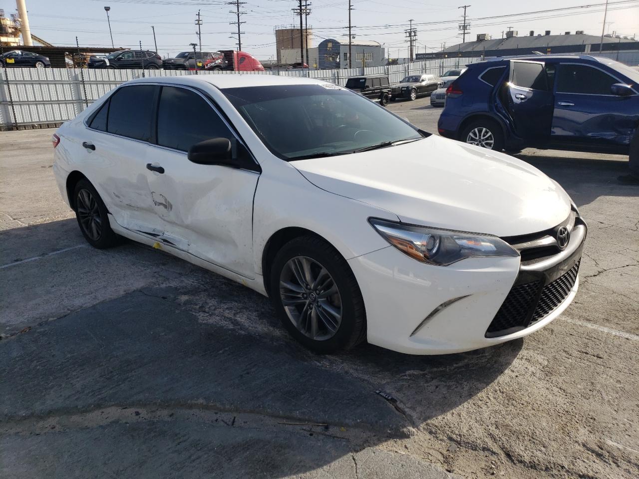 2017 TOYOTA CAMRY LE - Image 4