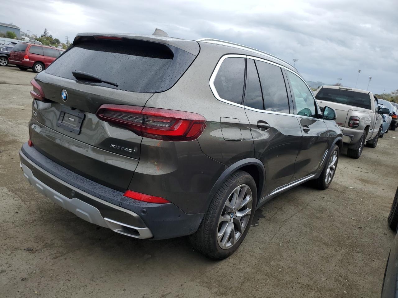 2023 BMW X5 XDRIVE4 - Image 3