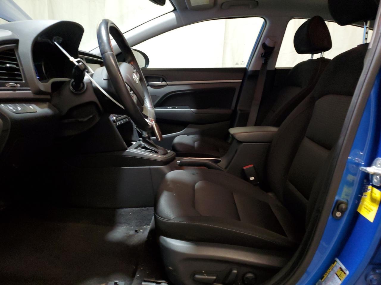 2017 HYUNDAI ELANTRA SE - Фото 7