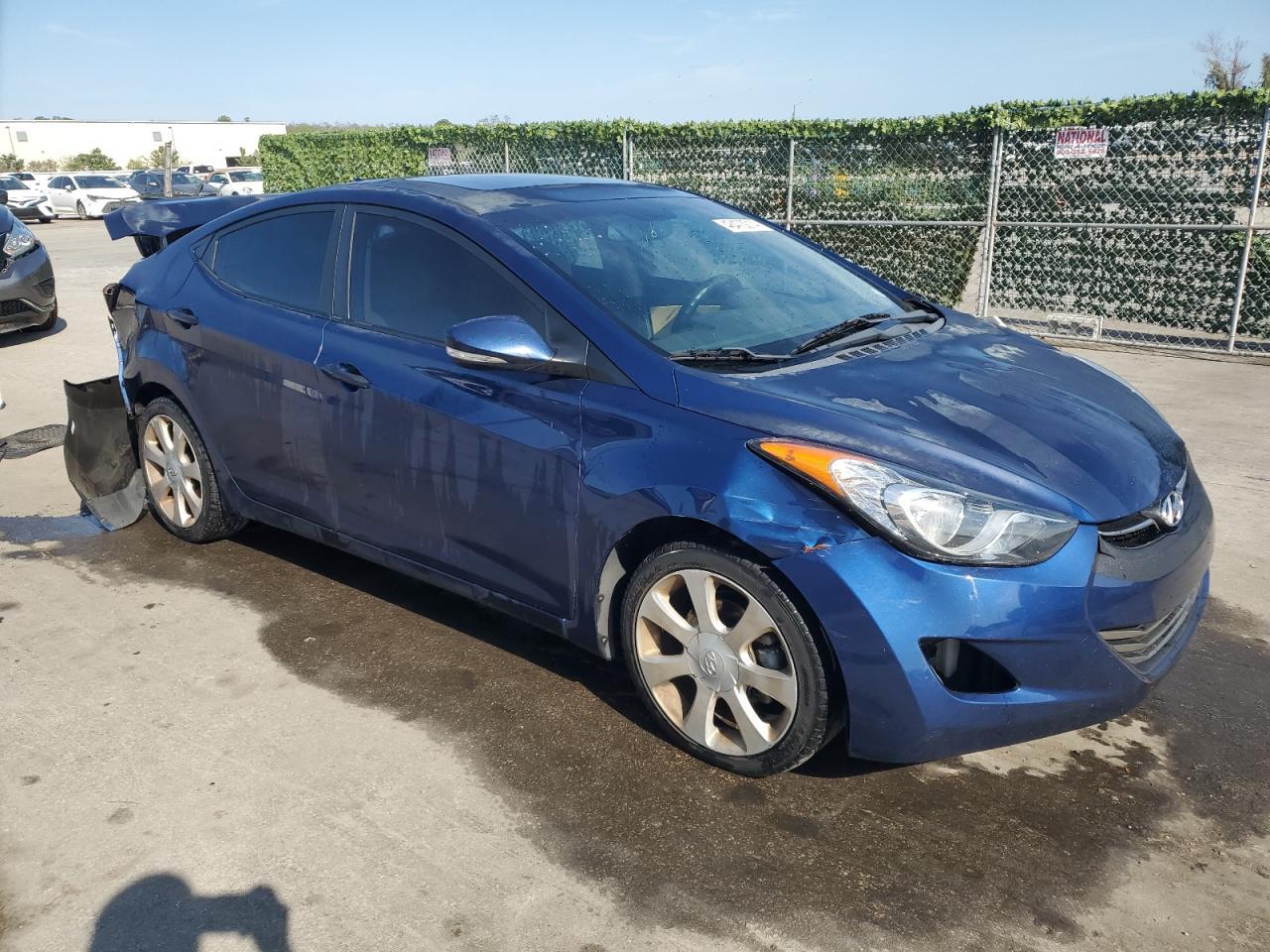 2013 HYUNDAI ELANTRA GL - Image 4