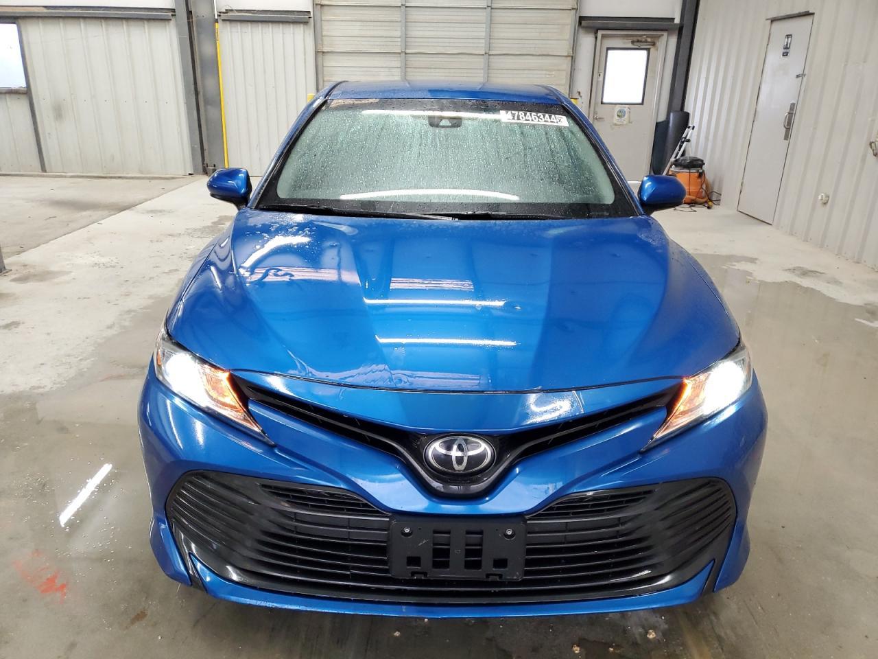 2020 TOYOTA CAMRY LE - Фото 5