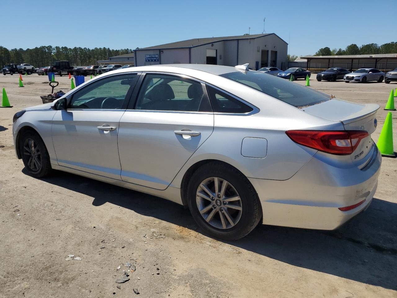 2017 HYUNDAI SONATA SE - Фото 2