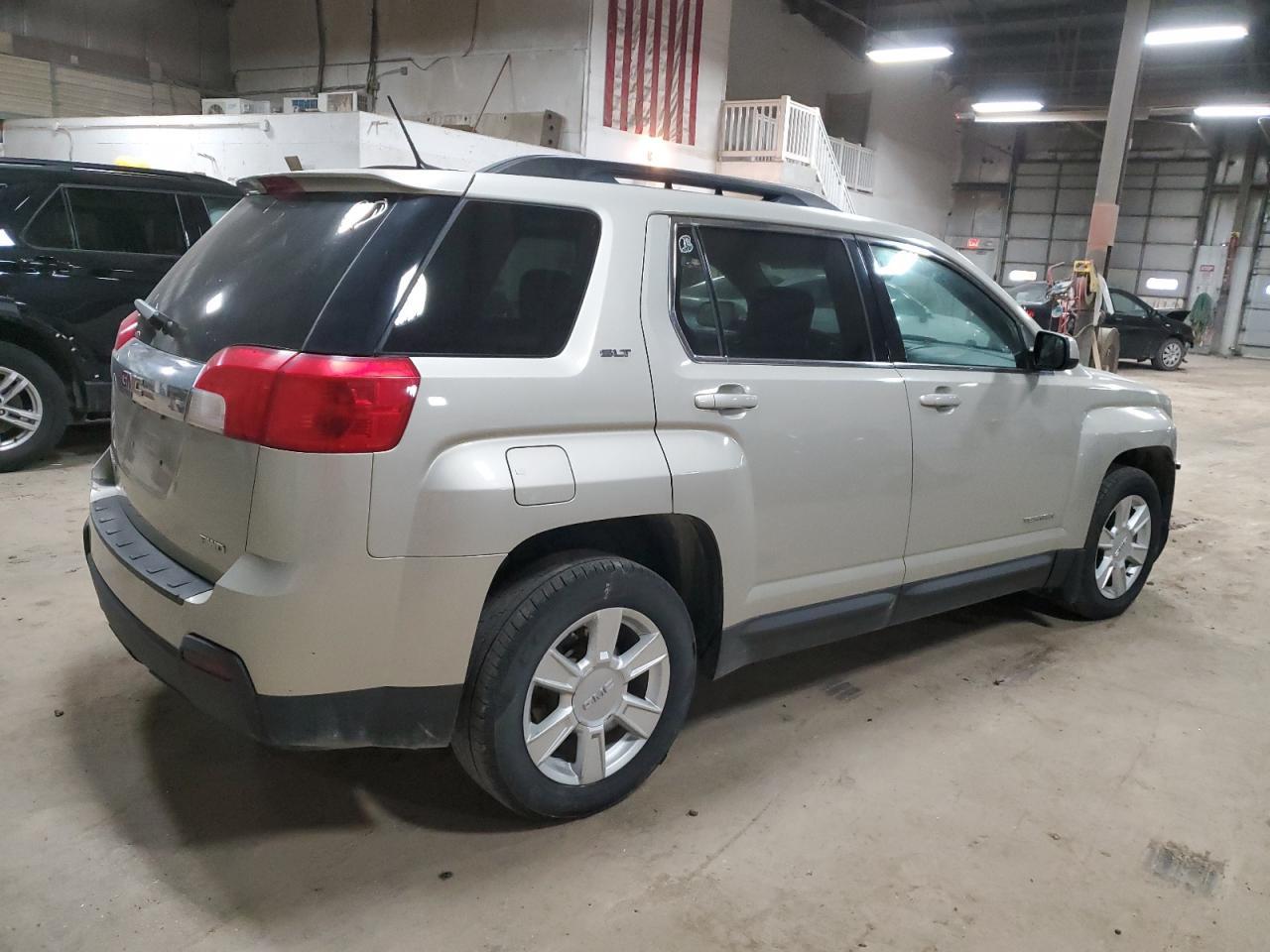 2013 GMC TERRAIN SL - Image 3
