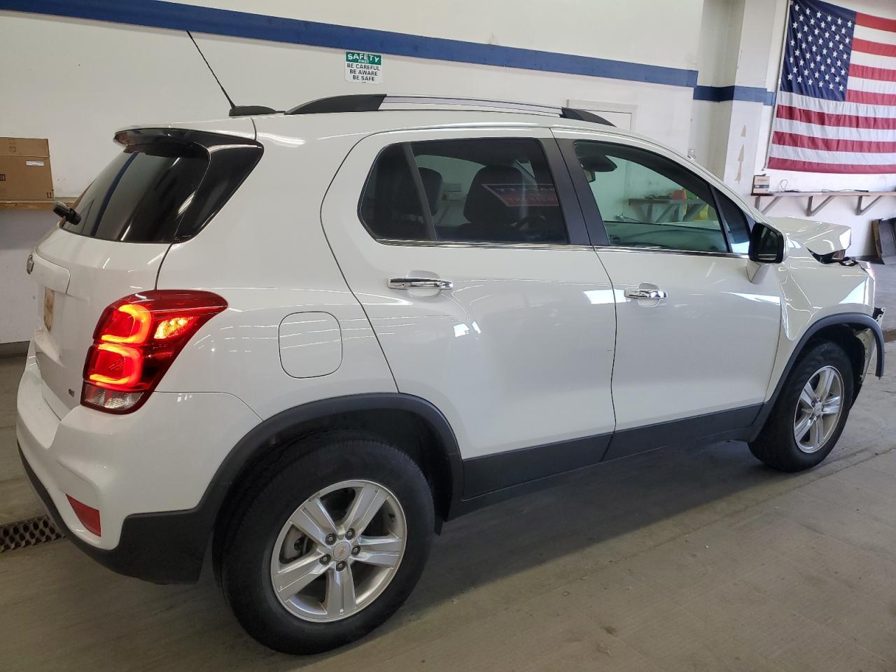 2019 CHEVROLET TRAX 1LT - Фото 3