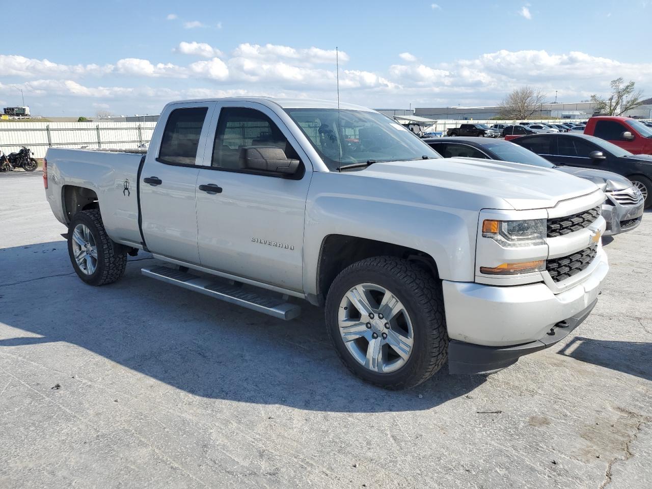 2016 CHEVROLET SILVERADO - Фото 4