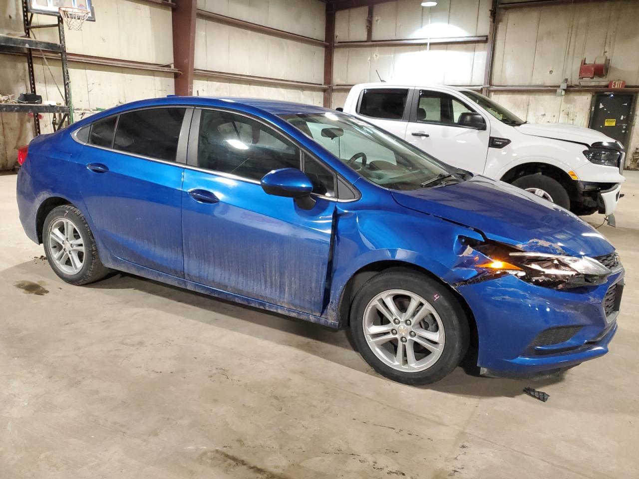 2017 CHEVROLET CRUZE LT - Image 4