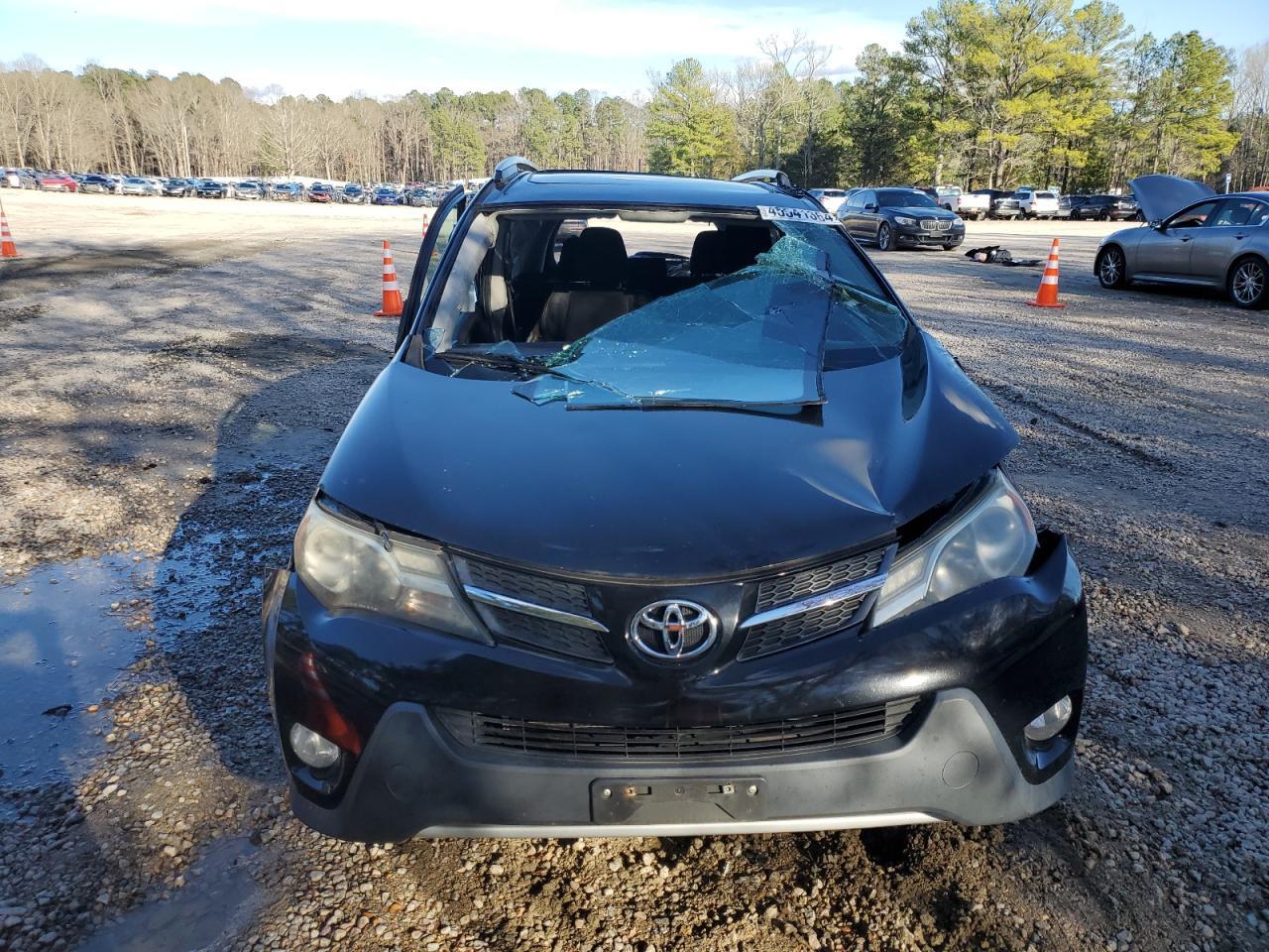 2015 TOYOTA RAV4 XLE - Фото 5