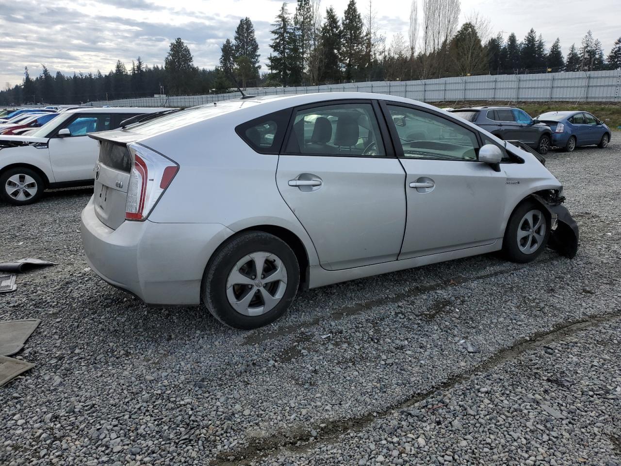 2013 TOYOTA PRIUS - Фото 3