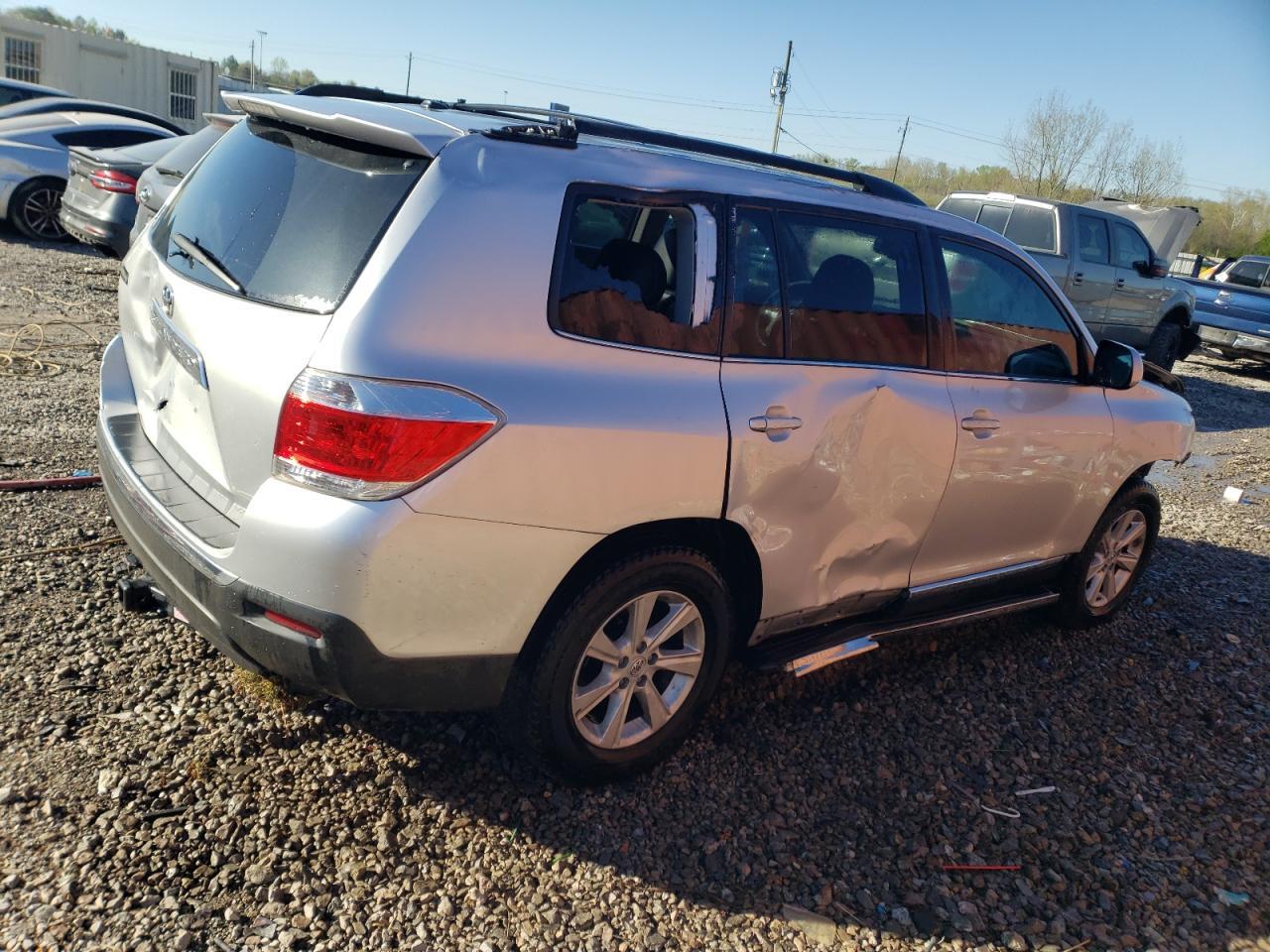 2011 TOYOTA HIGHLANDER - Image 3