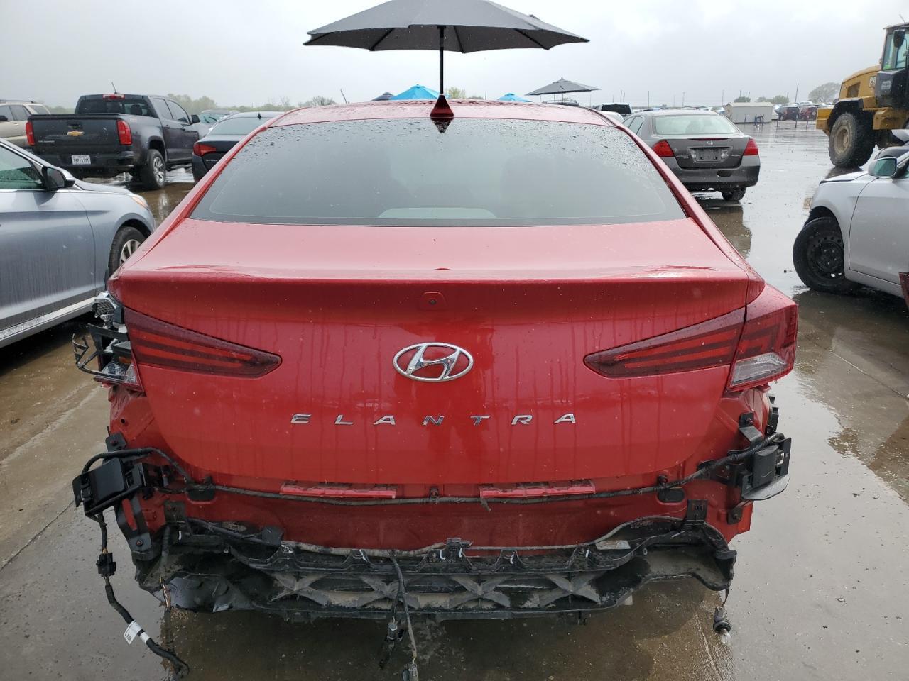 2019 HYUNDAI ELANTRA SE - Фото 6