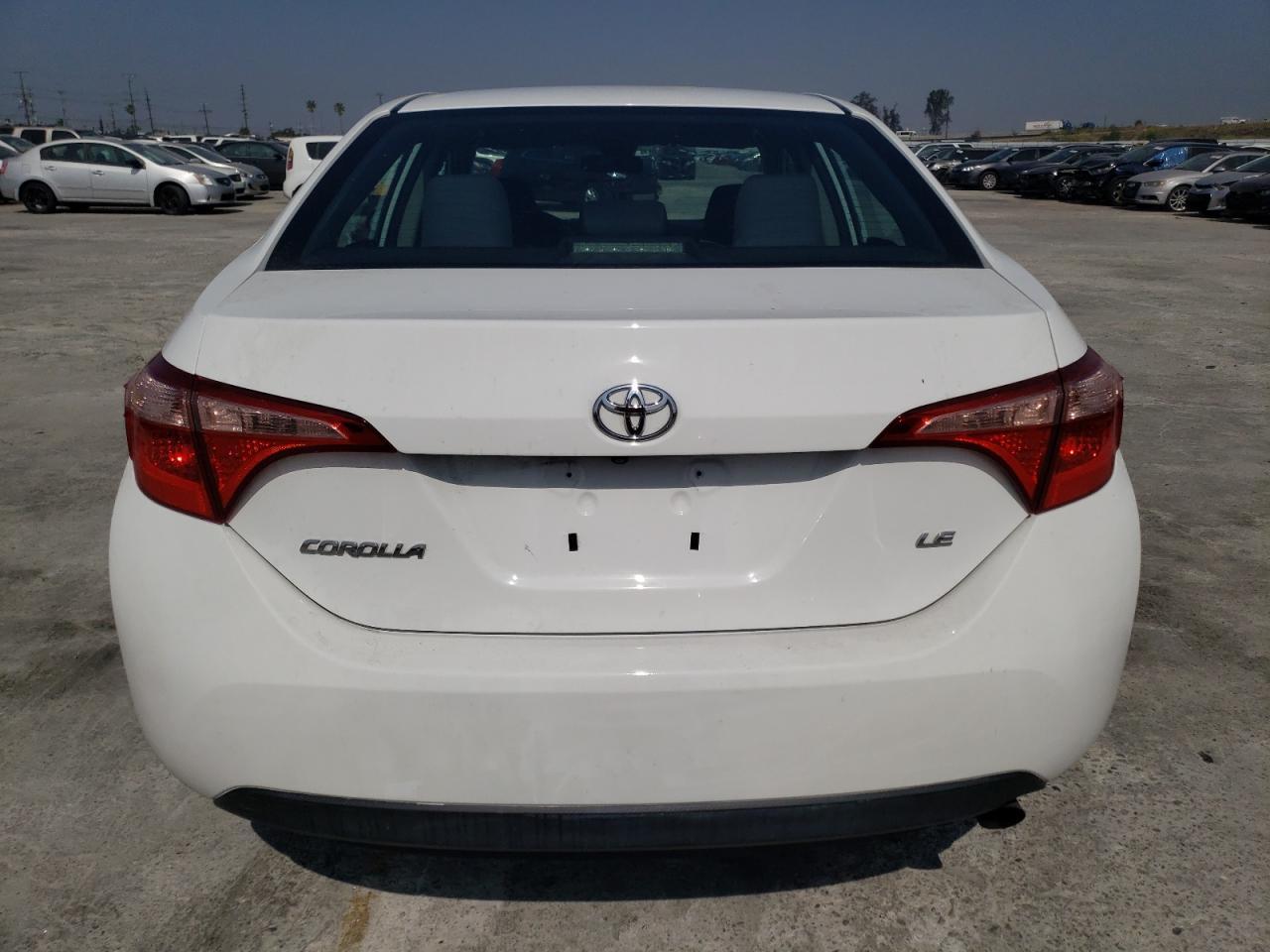 2018 TOYOTA COROLLA L - Фото 6