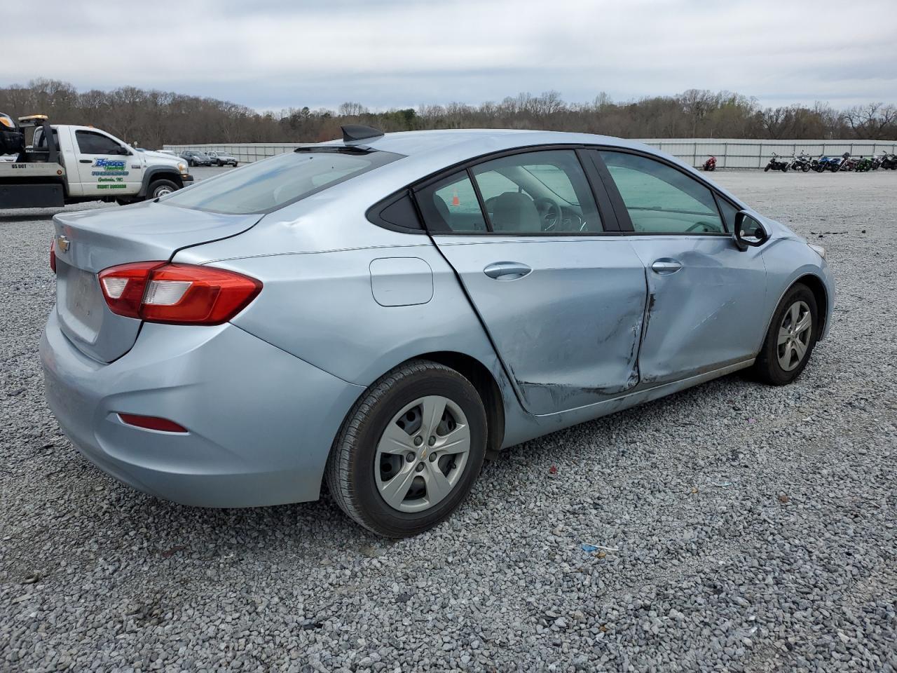 2017 CHEVROLET CRUZE LS - Image 3