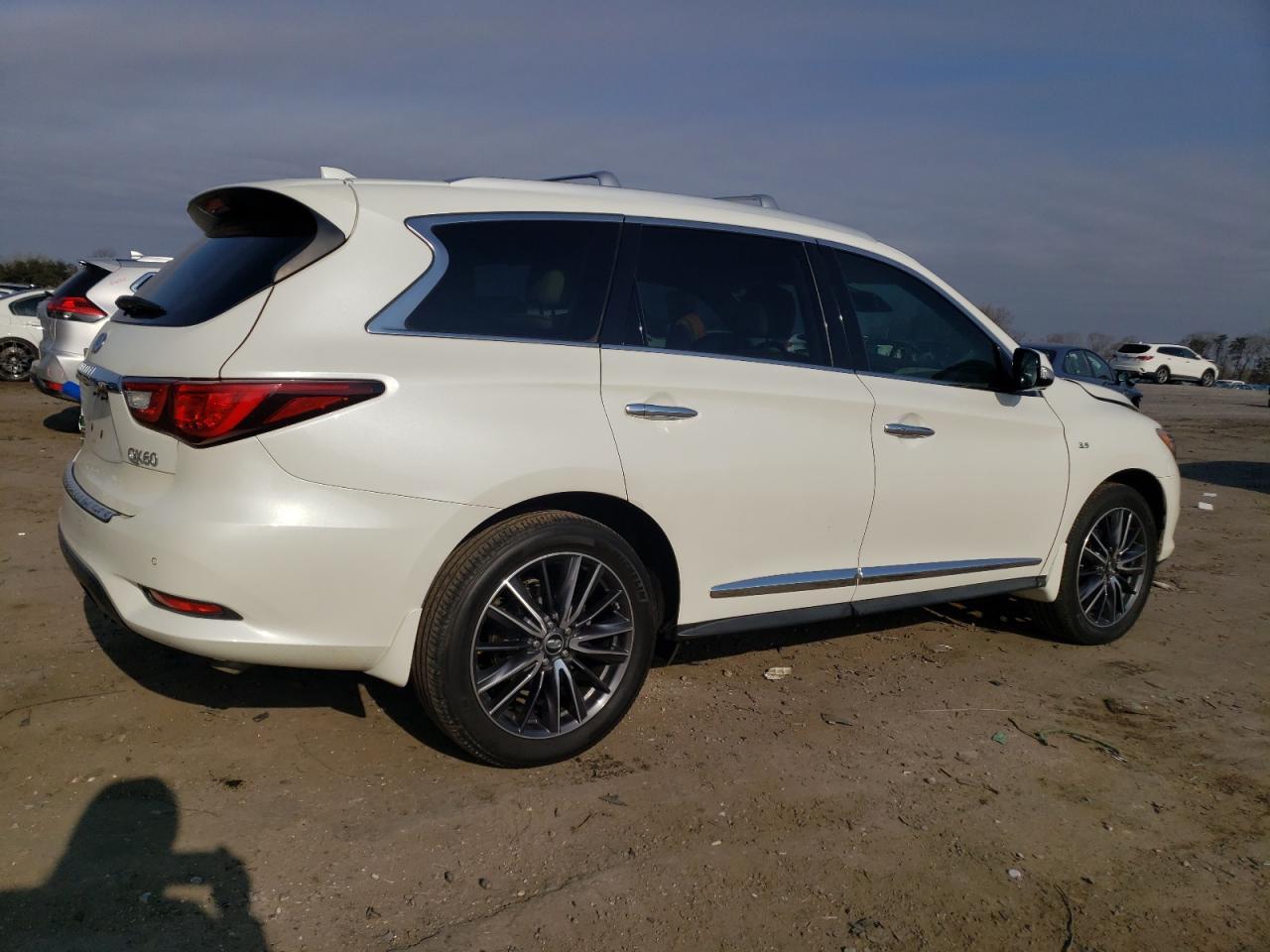 2016 INFINITI QX60 - Фото 3