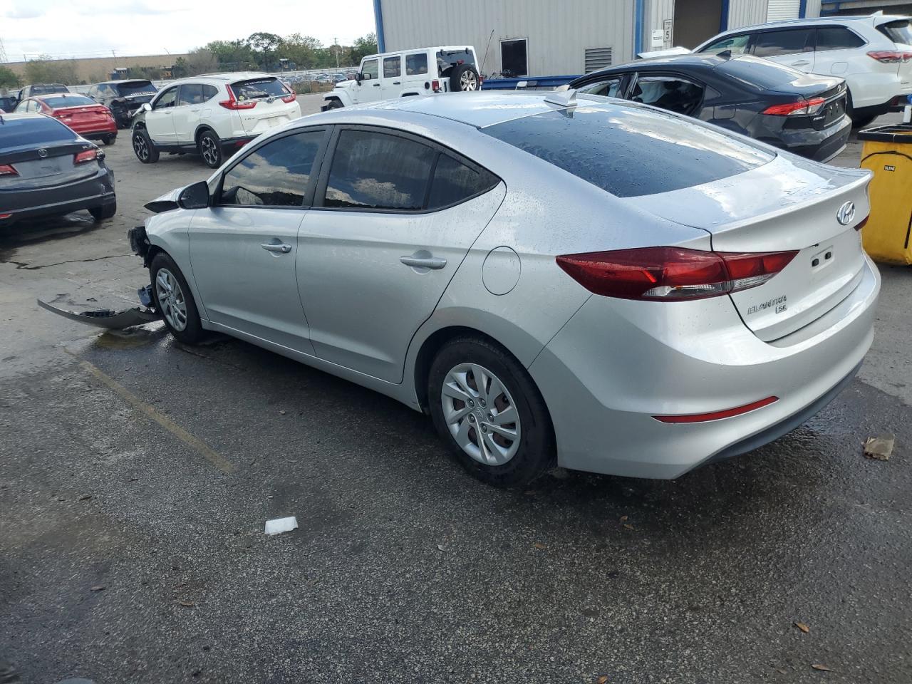 2018 HYUNDAI ELANTRA SE - Фото 2