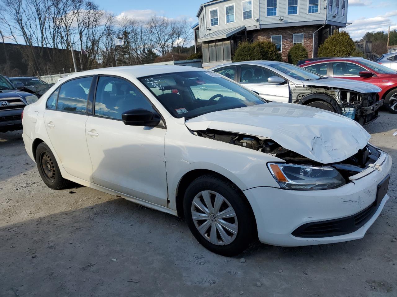 2013 VOLKSWAGEN JETTA BASE - Image 4