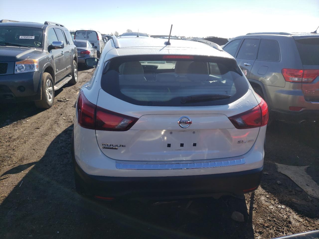 2017 NISSAN ROGUE SPOR - Image 6