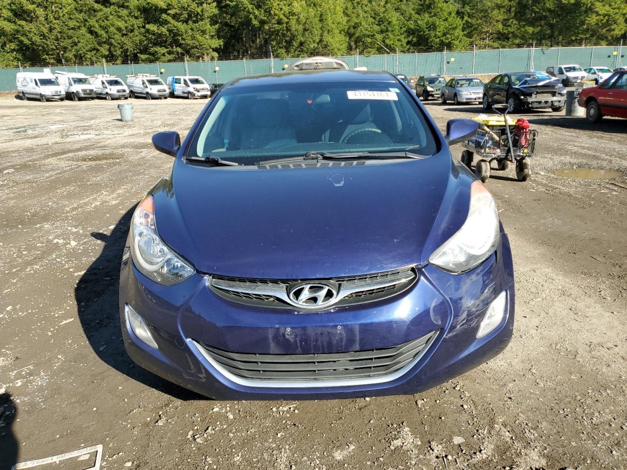 2013 HYUNDAI ELANTRA GL - Image 5