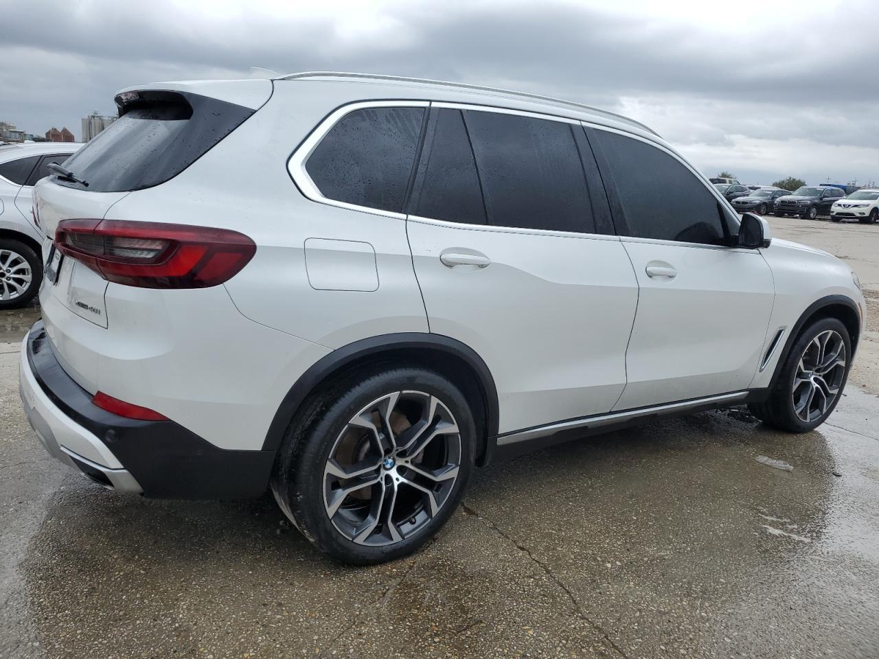 2022 BMW X5 XDRIVE4 - Image 3