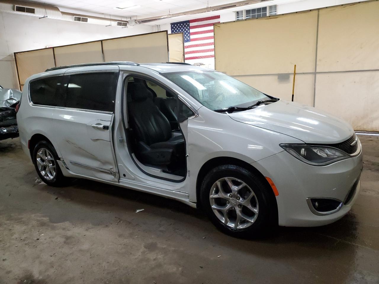 2020 CHRYSLER PACIFICA L - Image 4