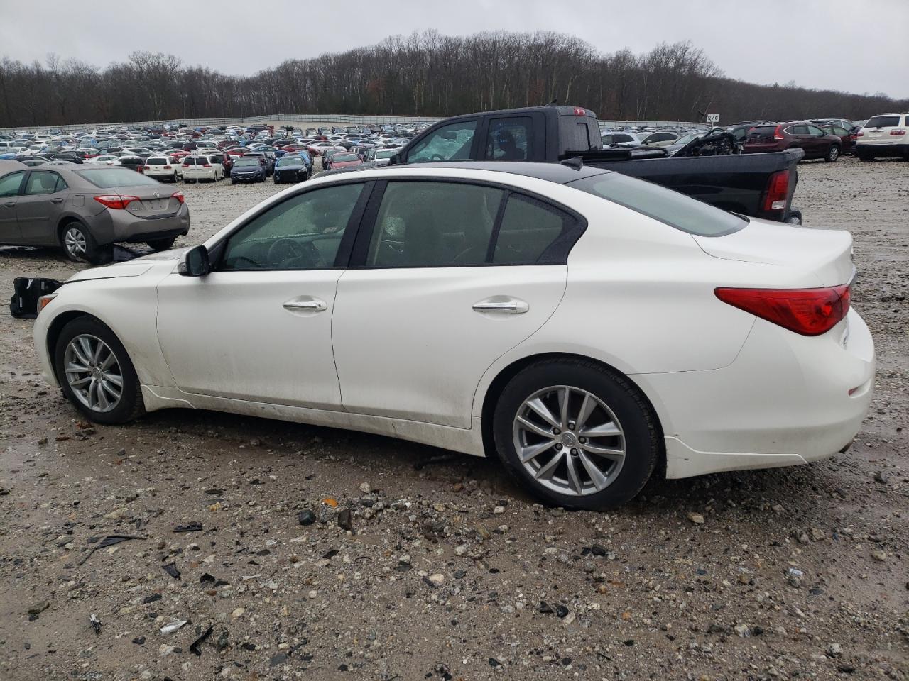 2015 INFINITI Q50 BASE - Фото 2